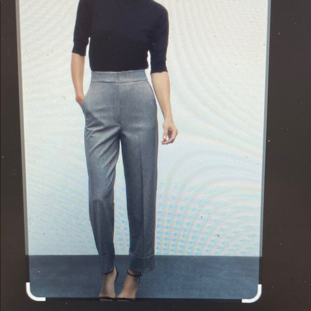 Zara Women's Gray High-Waisted cuffed ankle Pants- new